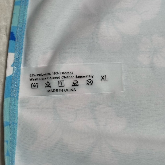 Hibiscus tankinie set blue white new no tag XL floral - Picture 8 of 9